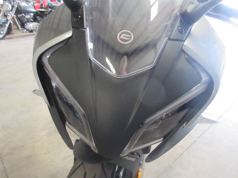 USED 2024 CFMOTO 300SS Image 9