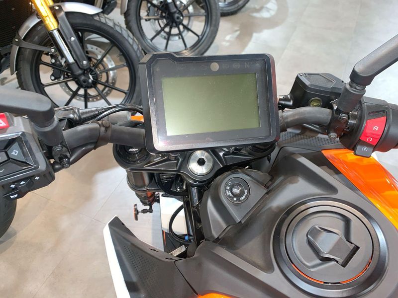 New 2024 KTM 250 DUKE Image 16