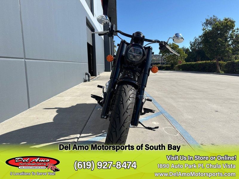 2022 Indian Motorcycle SUPER CHIEF LTD ABS  in a BLACK METALLIC exterior color. Del Amo Motorsports of South Bay (619) 547-1937 delamomotorsports.com 