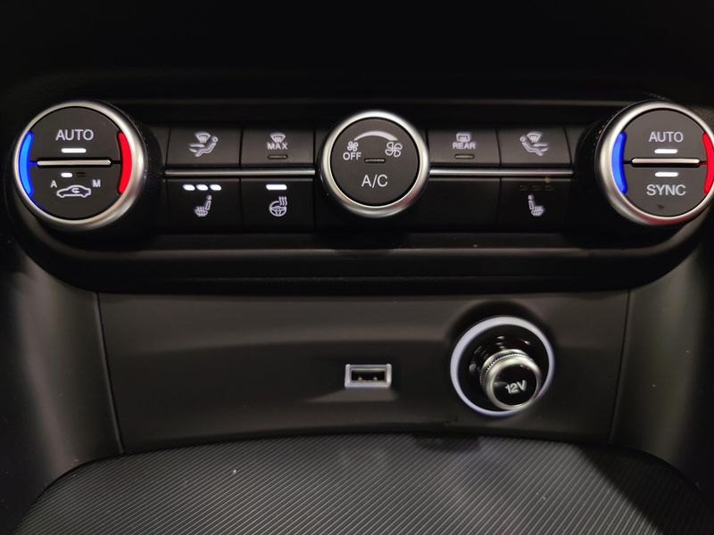 Used 2024 Alfa Romeo Stelvio Veloce AWD w/Sunroof/Nav/Activ AsstImage 22