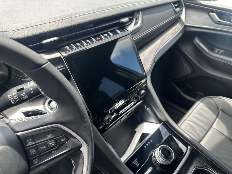 2025 Jeep Grand Cherokee Limited 4x4Image 29