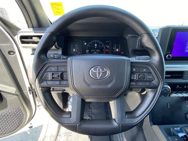 2025 Toyota Tacoma SR5Image 25