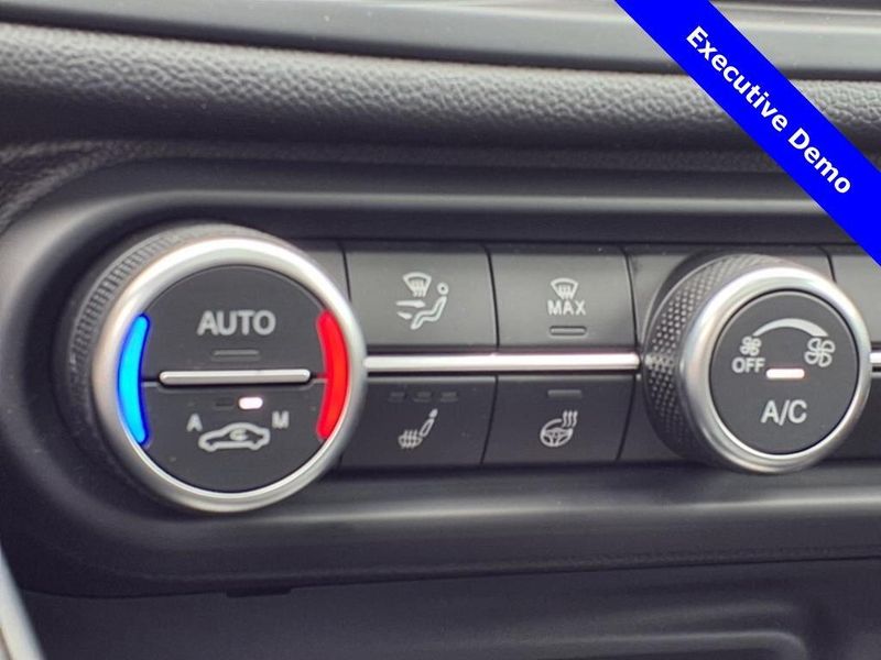 New 2025 Alfa Romeo Giulia Intensa RwdImage 22