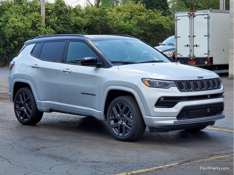 2025 Jeep Compass Limited 4x4Image 13