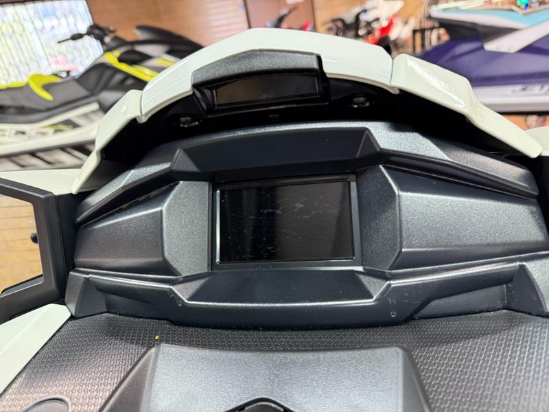 New 2025 Yamaha VX CRUISER HO W&sol;AUDIO Image 20