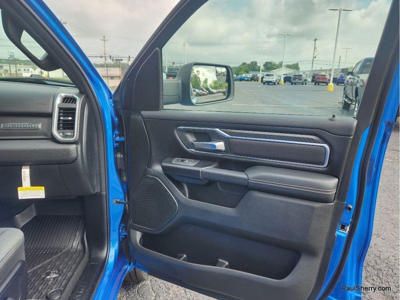 New 2026 RAM 1500 Big Horn Crew Cab 4x4 5'7' Box