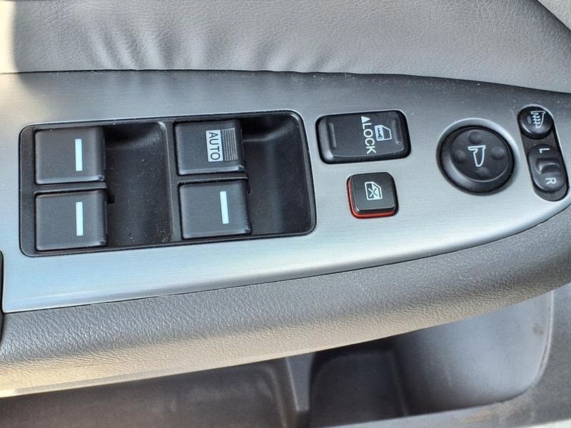 2010 Honda Odyssey TouringImage 5