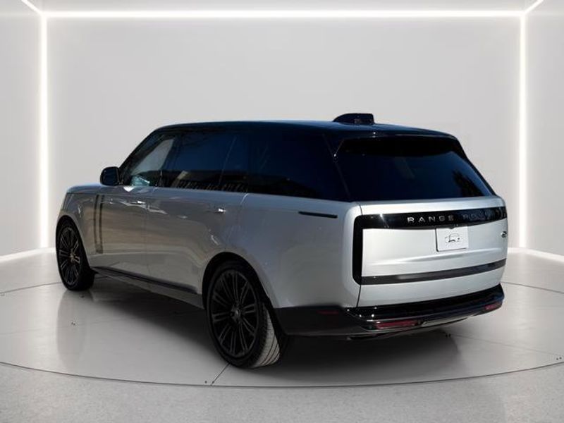 Used 2023 Land Rover Range Rover SE