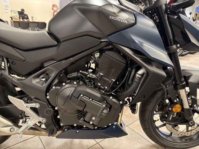 New 2026 Honda CB750 HORNET E-CLUTCH Image 20