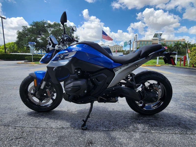 2026 BMW R 1300 RImage 1