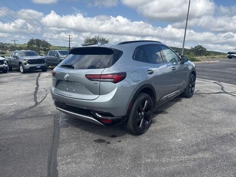 2023 Buick Envision Essence photo 5
