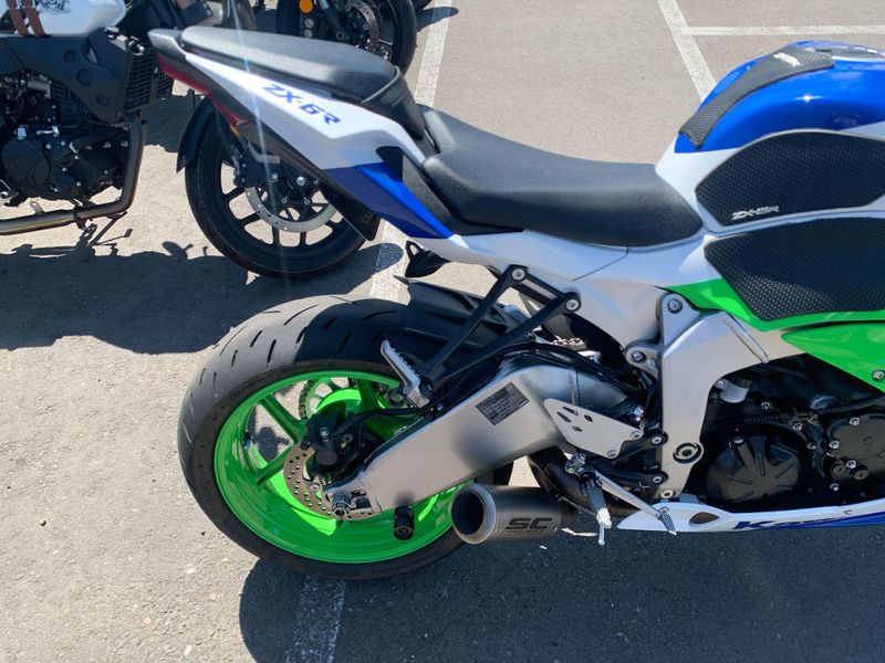 Used 2024 Kawasaki Ninja ZX-6R ABS Image 17