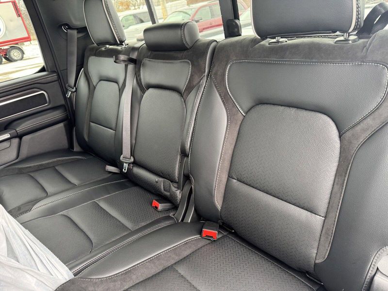2025 RAM 1500 LaramieImage 11
