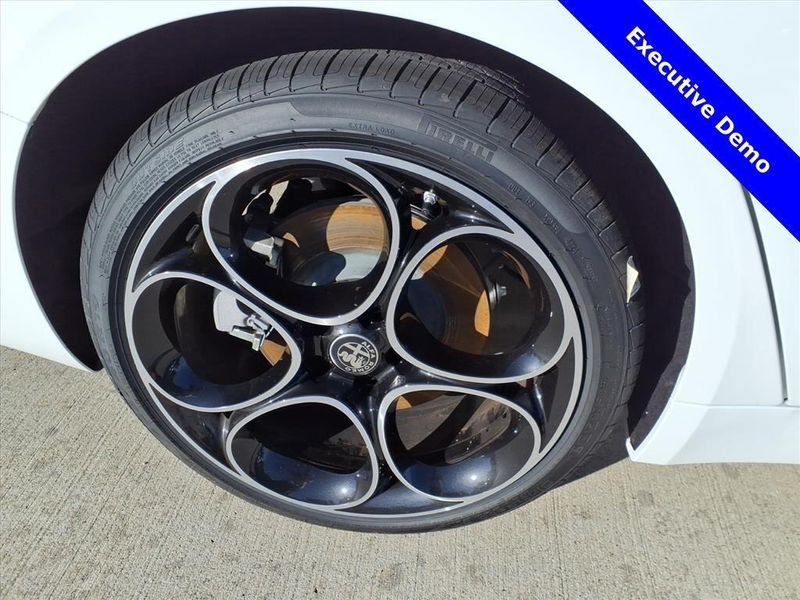 New 2025 Alfa Romeo Giulia RwdImage 9