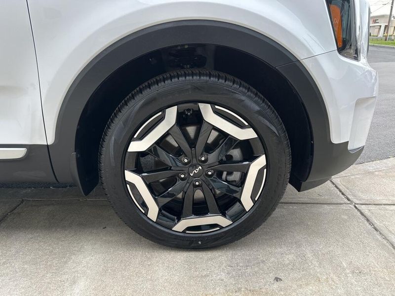 2025 Kia Telluride EXImage 12