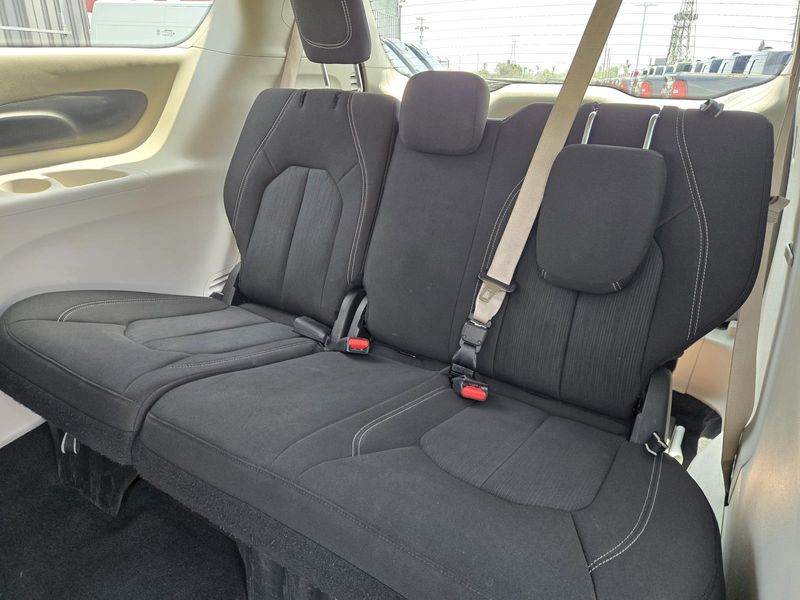 Used 2022 Chrysler Voyager LX FWD