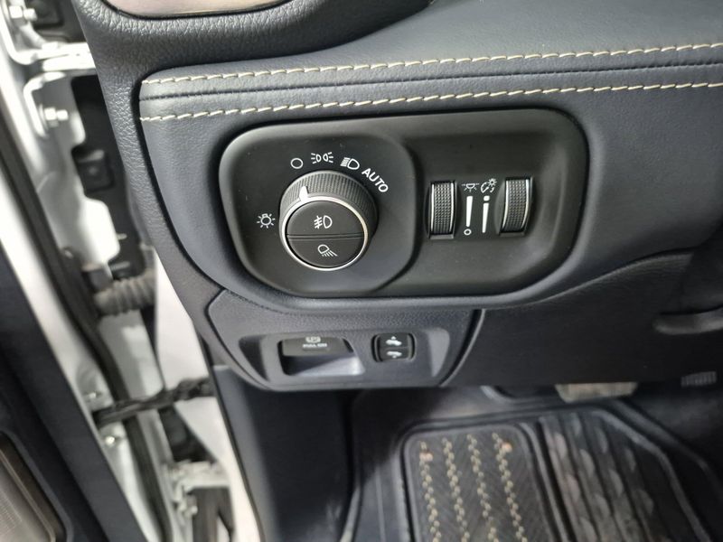 2019 RAM 1500 LimitedImage 27