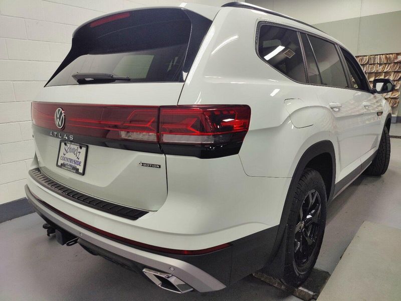 2024 Volkswagen Atlas Peak Edition SE w/Technology/SunroofImage 12