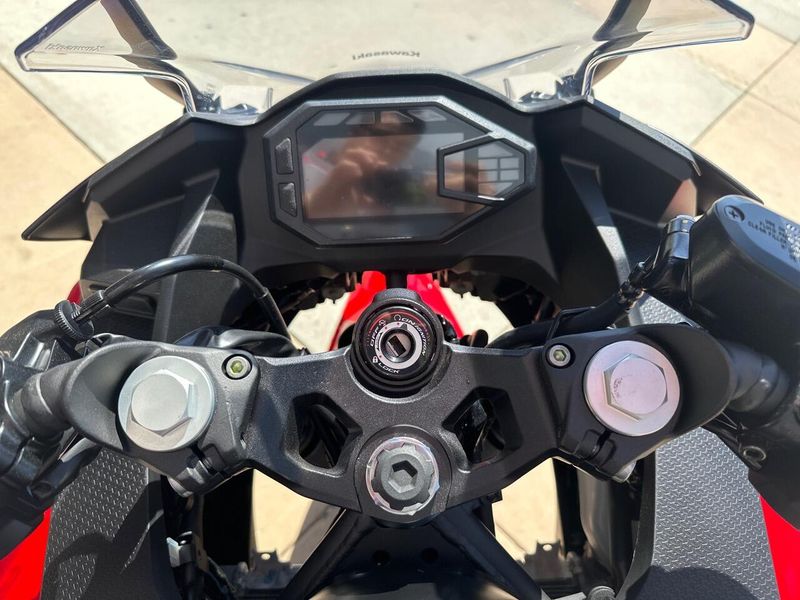 2025 Kawasaki NINJA 500 SE ABS Image 12