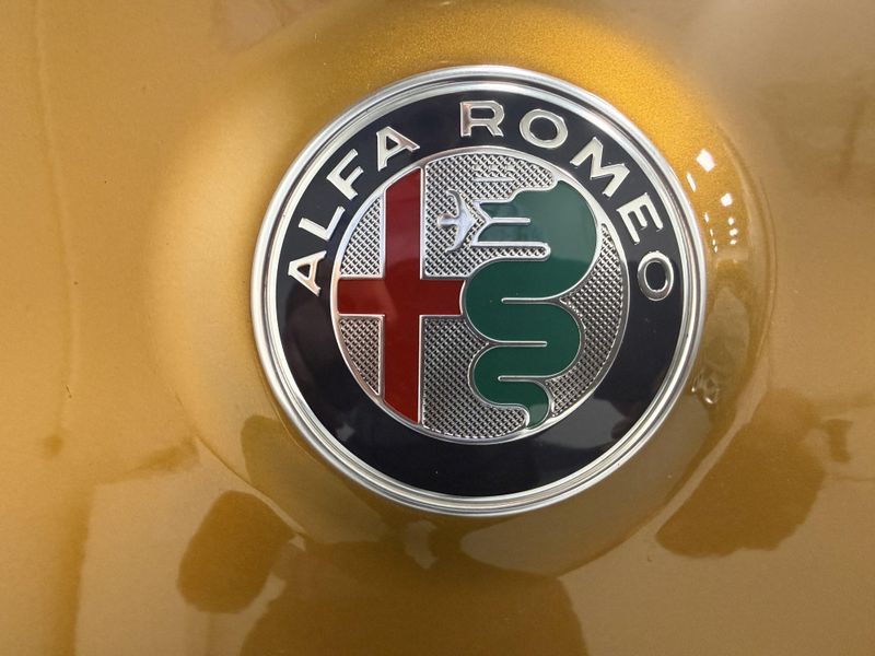 Used 2023 Alfa Romeo Stelvio VeloceImage 32