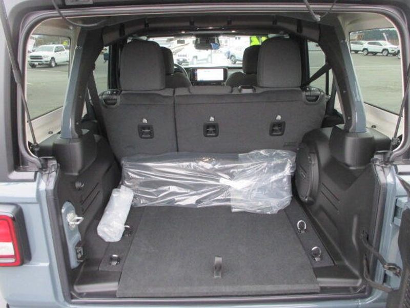 New 2026 Jeep Wrangler 4-door Sport SImage 9