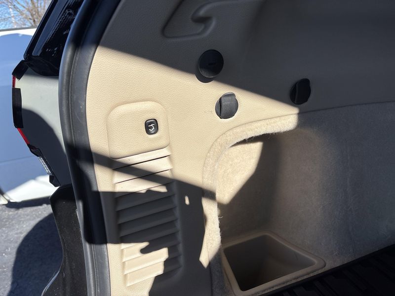 Used 2020 Jeep Grand Cherokee OverlandImage 10