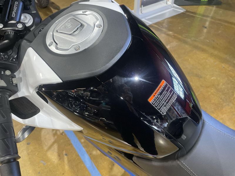 Used 2025 CFMOTO 300NK Image 17