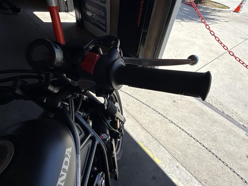 New 2025 Honda SCL500 Image 15