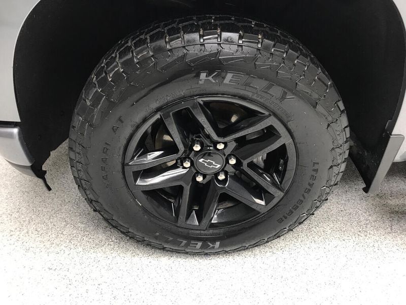 Used 2020 Chevrolet Silverado 1500 RSTImage 2