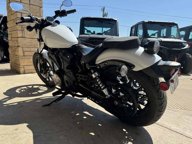 2014 Yamaha BOLT WHITEImage 3