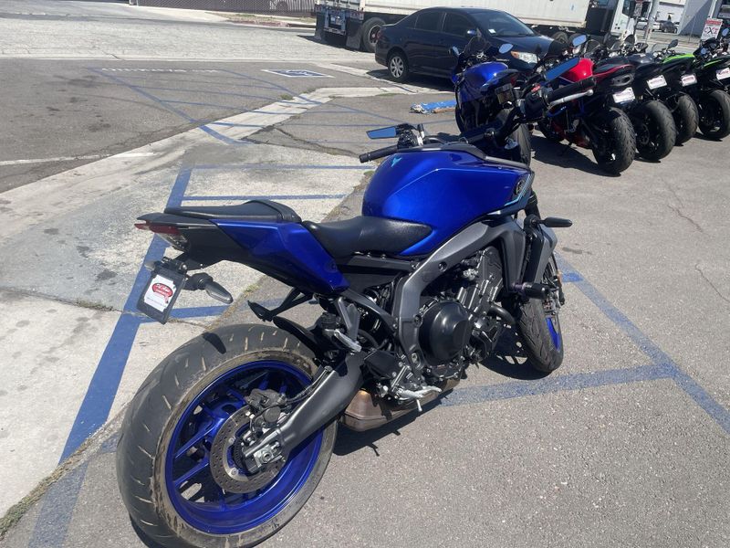 Used 2024 Yamaha MT-09 CA Image 10