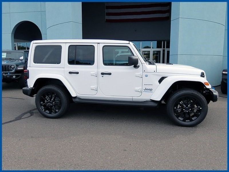 2024 Jeep Wrangler 4xE Sahara 4xeImage 2