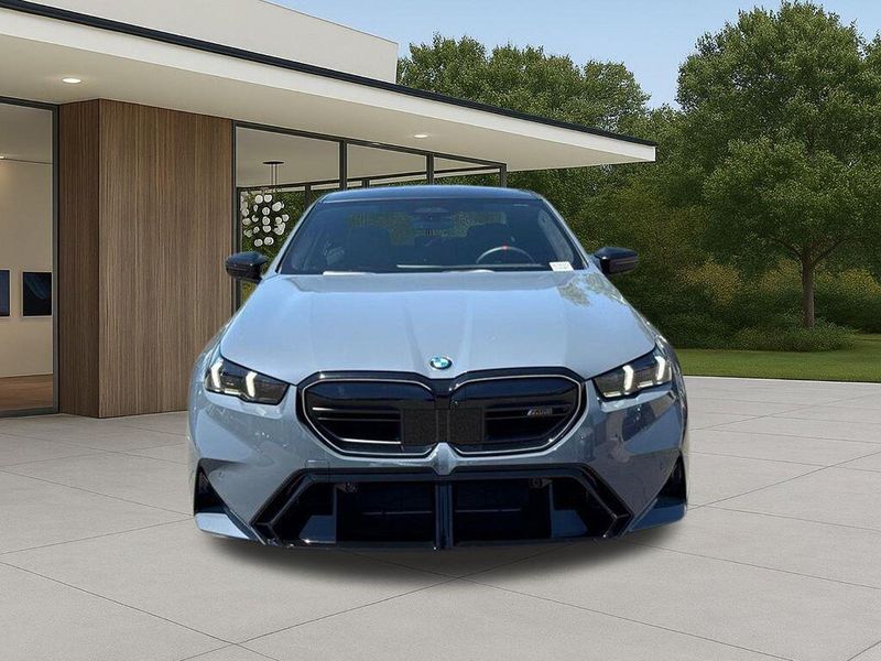 Used 2026 BMW M5 BaseImage 4