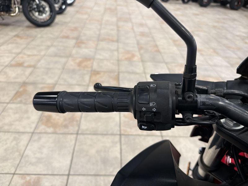 Used 2021 Kawasaki Z400 ABS Image 22