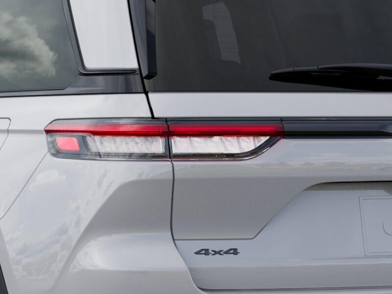 New 2025 Jeep Grand Cherokee Altitude X 4x4Image 21