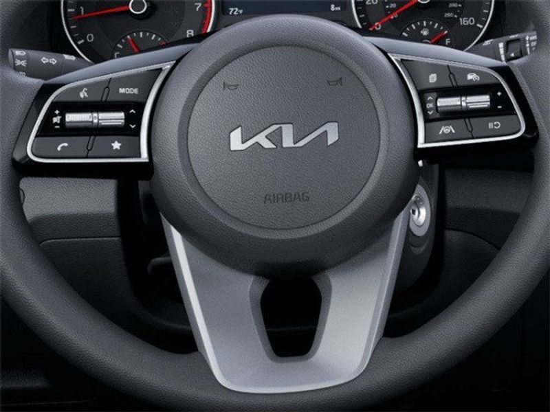 2024 Kia Forte LXSImage 22