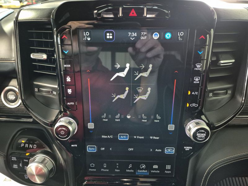 2023 RAM 1500 LimitedImage 30
