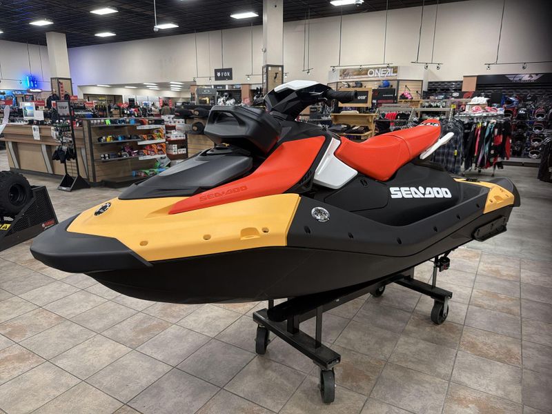 New 2026 Sea-Doo SPARK FOR 3 90 CONVENIENCE PACKAGE (SOUND SYSTEM) Image 13