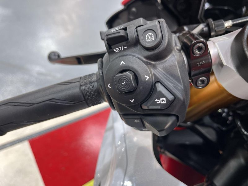 New 2026 Yamaha YZF-R7 70TH ANNIVERSARY EDITION Image 12