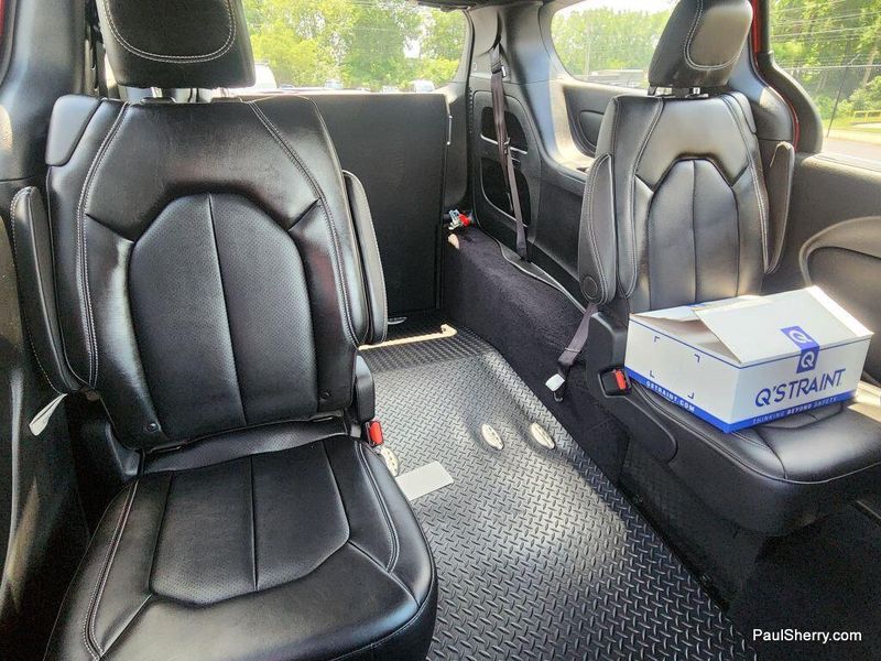 New 2025 Chrysler Voyager LXImage 56