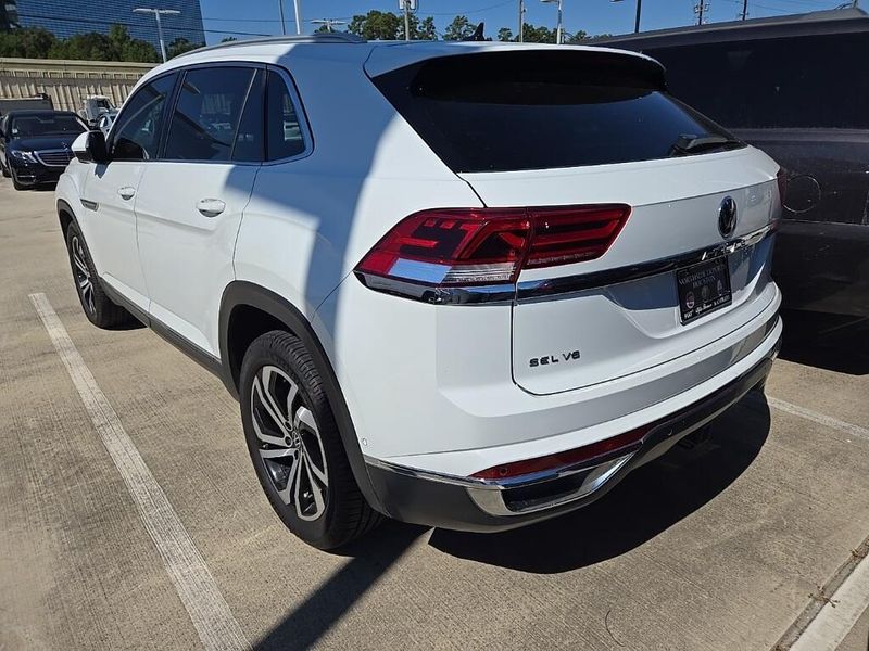 Used 2021 Volkswagen Atlas Cross Sport 3.6L V6 SEL PremiumImage 3
