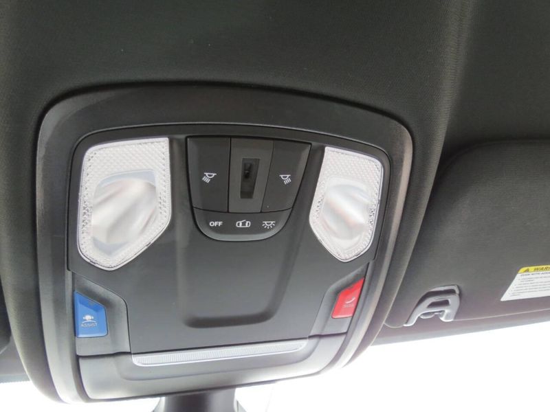 Used 2024 RAM 2500 Big Horn 4x4 4dr Crew Cab 6.3 ft. SB PickupImage 17