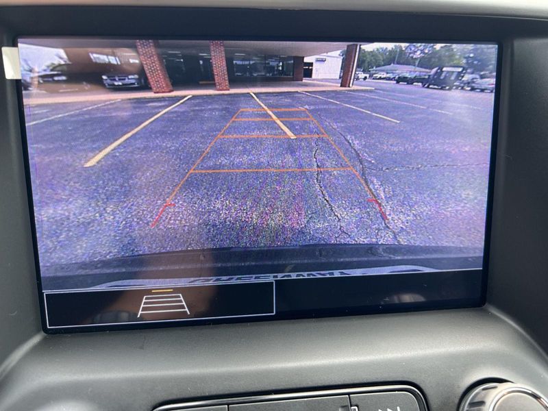 Used 2023 GMC Acadia SLE