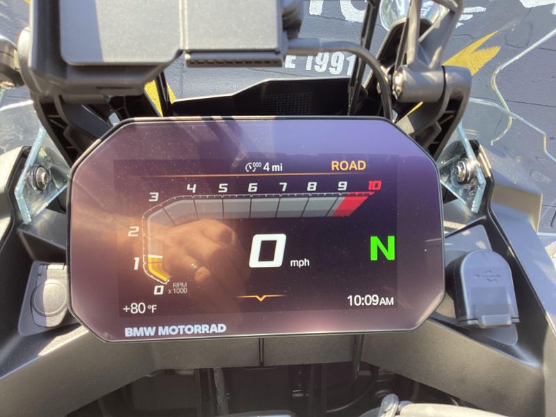 New 2025 BMW F 900 GS Adventure 