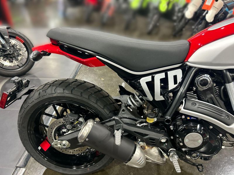 New 2025 Ducati SCRAMBLER 800 ICON Image 25