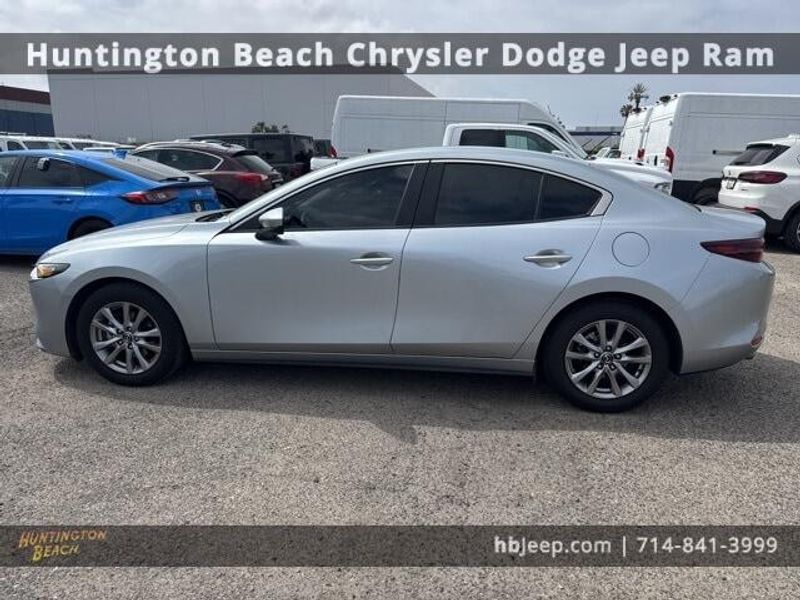 2019 Mazda Mazda3 BaseImage 6