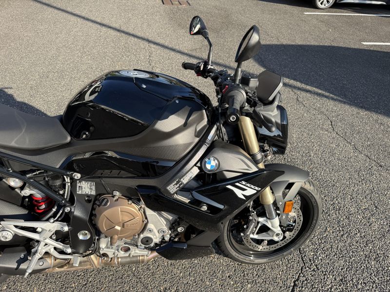 2024 BMW S 1000 R - BLACK STORM METALLIC 