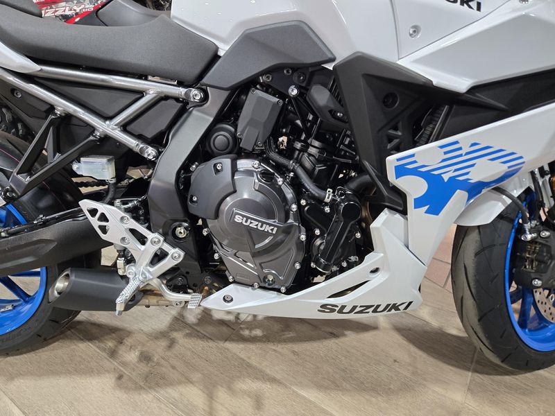 NEW 2026 SUZUKI GSX 8R Image 10