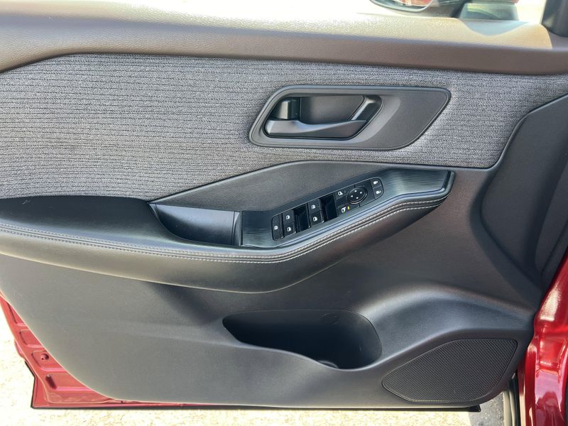Used 2021 Nissan Rogue SImage 7