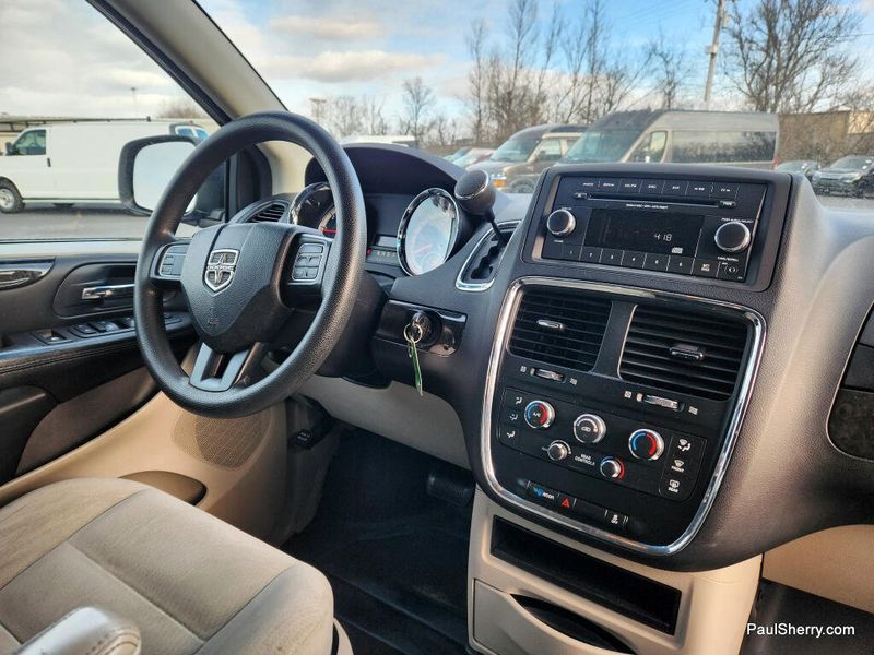 Used 2015 Dodge Grand Caravan SE